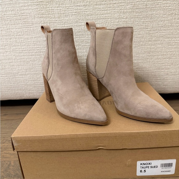 Steve Madden Women's Beige Suede Ankle Booties: KNOXI TAUPE SUEDE booties - Picture 3 of 6